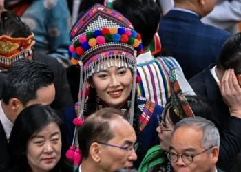 China’s elite don traditional garb for annual ‘Two Sessions’ talking shop