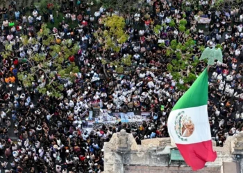 Mexicans protest for victims of latest mass grave discovery