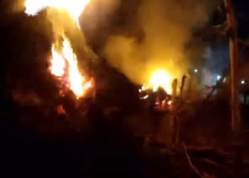 Miscreants set fire to three farmers’ haystacks in Akkelpur