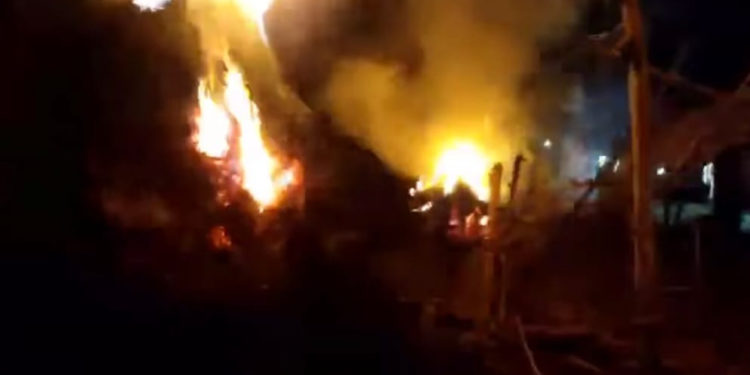 Miscreants set fire to three farmers’ haystacks in Akkelpur