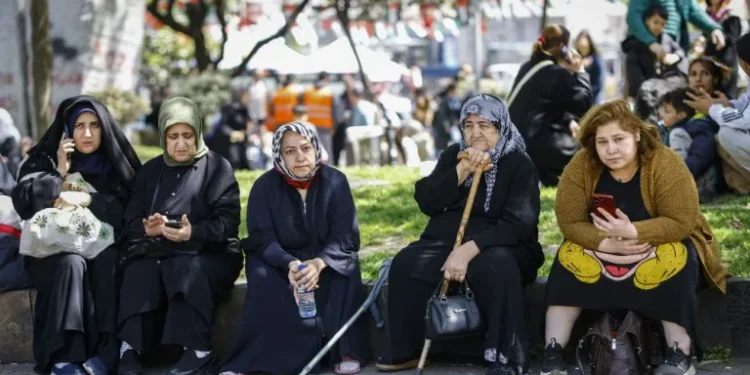 Powerful 6.2-magnitude quake hits off Istanbul coast