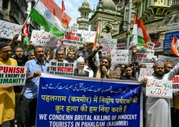 Pakistan ready to ‘defend sovereignty’ after India threats