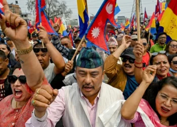 Nepal royalists seek return of king