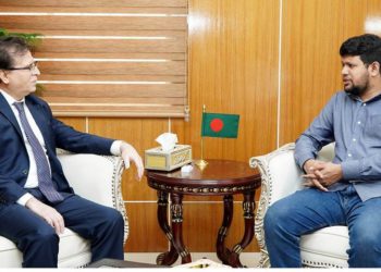 Turkish Ambassador to Bangladesh Ramis Sen called on Information and Broadcasting Adviser Md Mahfuj Alam at his office today. Photo: PID