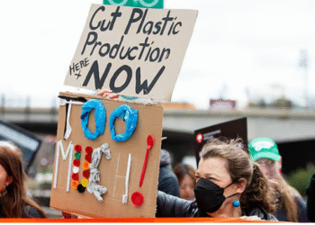 At least 600 civil society groups worldwide demand robust plastics treaty