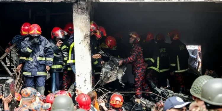 An AFP photographer at the scene saw fire and rescue officials taking away the injured students on stretchers --AFP