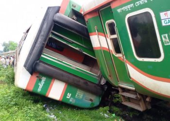 Two trains collide, train services on Lalmonirhat-Burimari route suspended