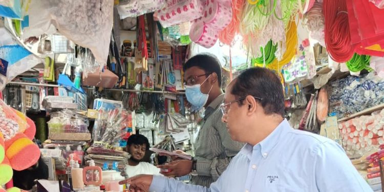 1,220 kg of Banned Polythene Seized, Fines