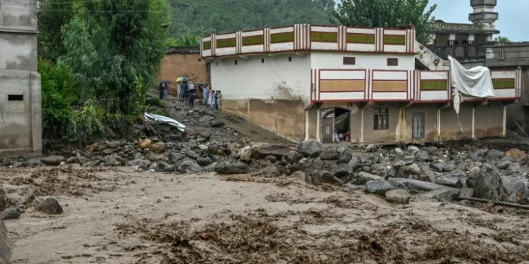 Fresh Pakistan monsoon rains kill 20, halt rescue efforts