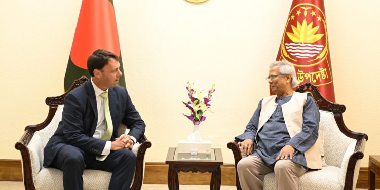 Bangladesh Seeks Deeper Trade Ties with US, Says Chief Adviser