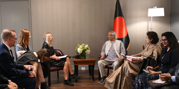 Chief Adviser urges rights defenders to undertake more visits to Bangladesh