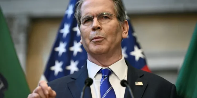 Markets mixed as traders weigh China-US row, rate cut hopes