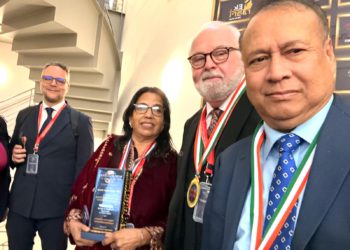 Bangladeshi son Barrister Monwar Hossain has received the Lifetime Achievement Award at an international conference in Oxford