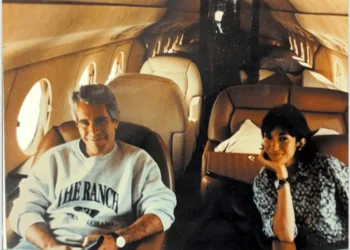 US lawmakers reviewing unredacted Epstein files