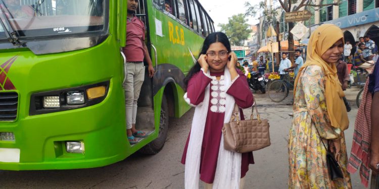 Pedestrians Distressed by Noise Pollution in Joypurhat; Residents of Residential Areas Also Suffer