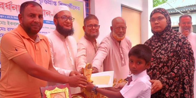 Parents’ gathering and reception of scholarship recipients in Mirpur