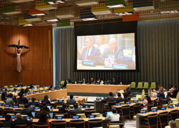 UN Climate Chief Says Faster Energy Transition Is Key to National Security